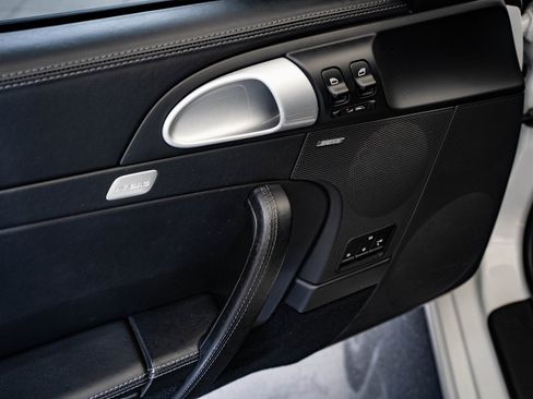 Used 2012 Porsche 911 Turbo S image 27