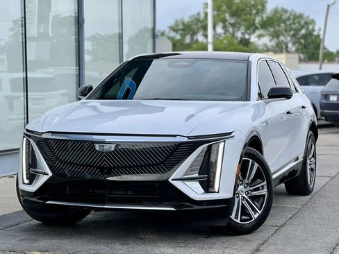 Used 2024 Cadillac Lyriq Luxury AWD/4WD image 33