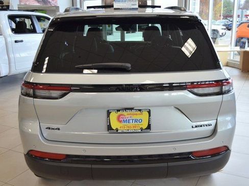 New 2025 Jeep Grand Cherokee Limited w/ Black Appearance Package image 7