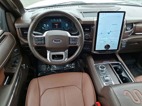 Used 2022 Ford Expedition King Ranch image 2