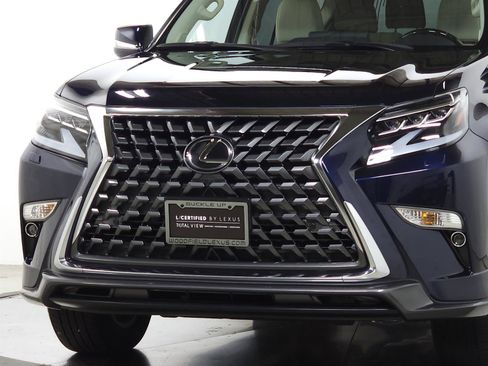 Used 2023 Lexus GX 460 Premium w/ Accessory Package AWD/4WD image 3