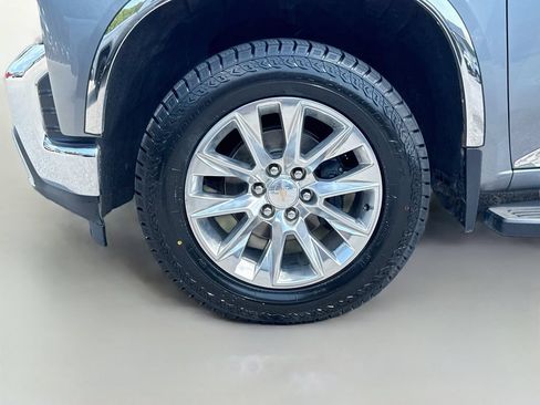 Used 2021 Chevrolet Silverado 1500 LTZ w/ LTZ Convenience Package II AWD/4WD image 35