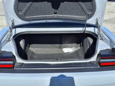 Used 2022 Dodge Challenger R/T image 16