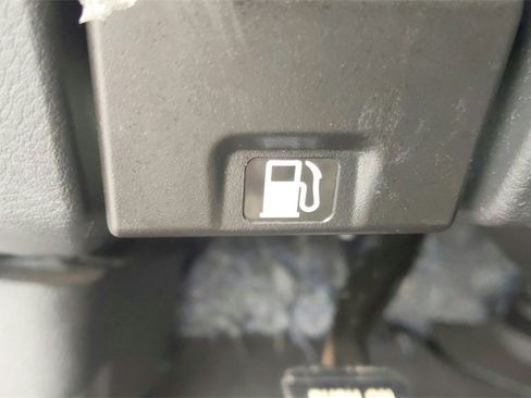 Used 2024 Nissan Altima 2.5 SV image 27