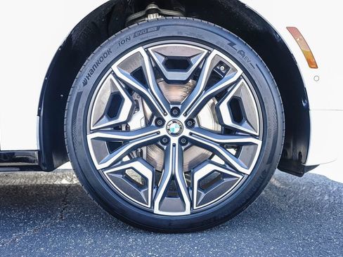 Used 2026 BMW iX xDrive60 AWD/4WD image 9