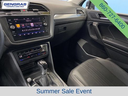Used 2022 Volkswagen Tiguan SE AWD/4WD image 14