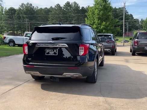 Used 2021 Ford Explorer XLT w/ Equipment Group 202A image 6