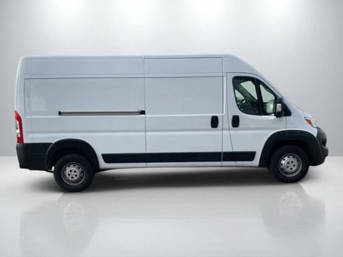 Used 2023 RAM ProMaster 2500 FWD image 5