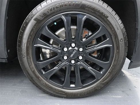 Used 2023 GMC Acadia SLE w/ Driver Convenience Package image 31