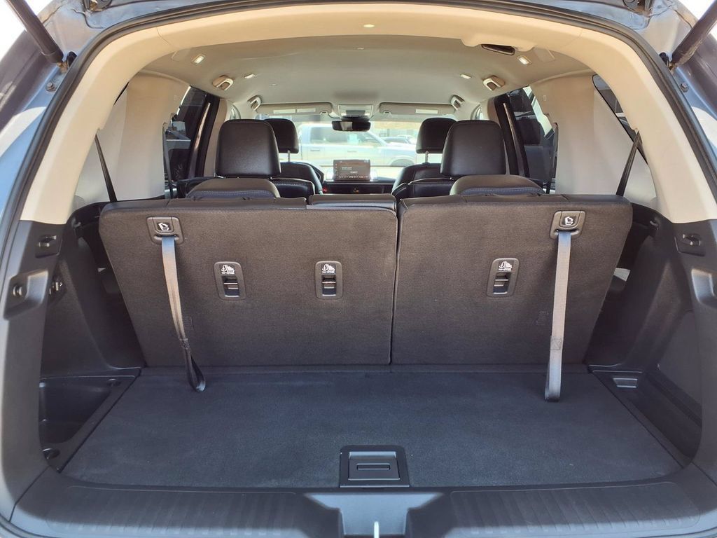 Used 2024 Honda Pilot EX-L image 11