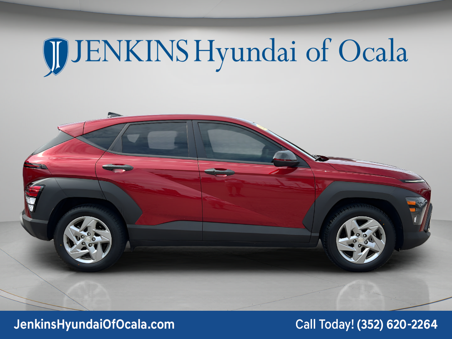 Certified 2025 Hyundai Kona SE FWD image 2