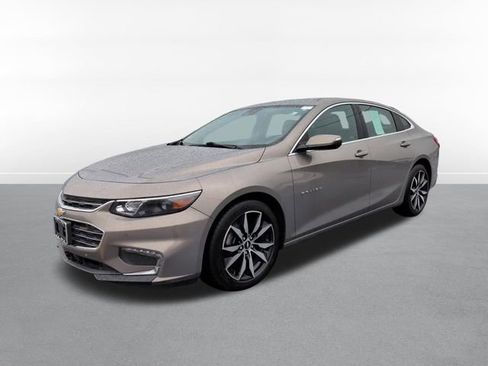 Used 2017 Chevrolet Malibu LT w/ Driver Confidence Package FWD image 24