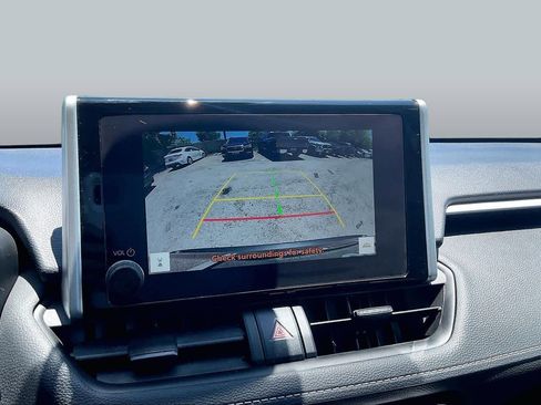 Used 2025 Toyota RAV4 XLE FWD image 26