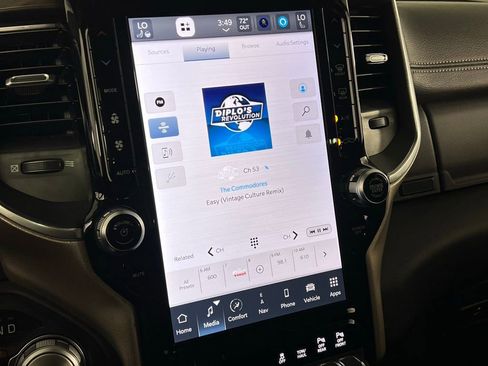 Used 2024 RAM 2500 Laramie image 16