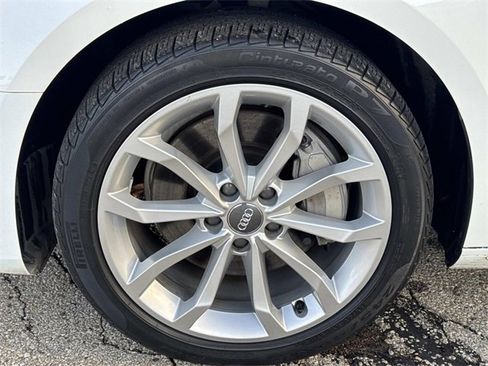 Used 2019 Audi A4 2.0T Prestige image 9