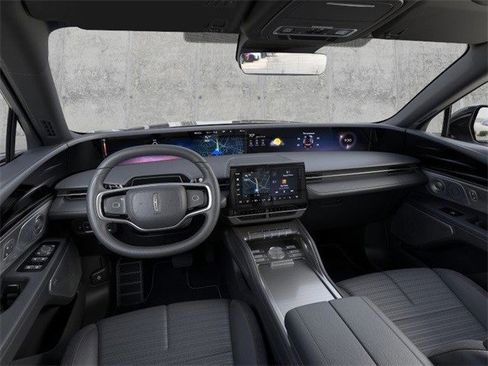 New 2025 Lincoln Nautilus Reserve image 11