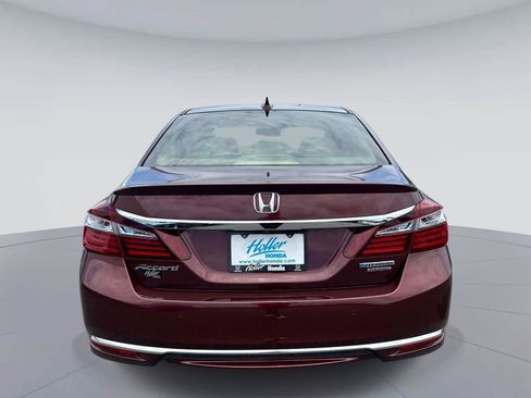 Certified 2017 Honda Accord Touring image 5