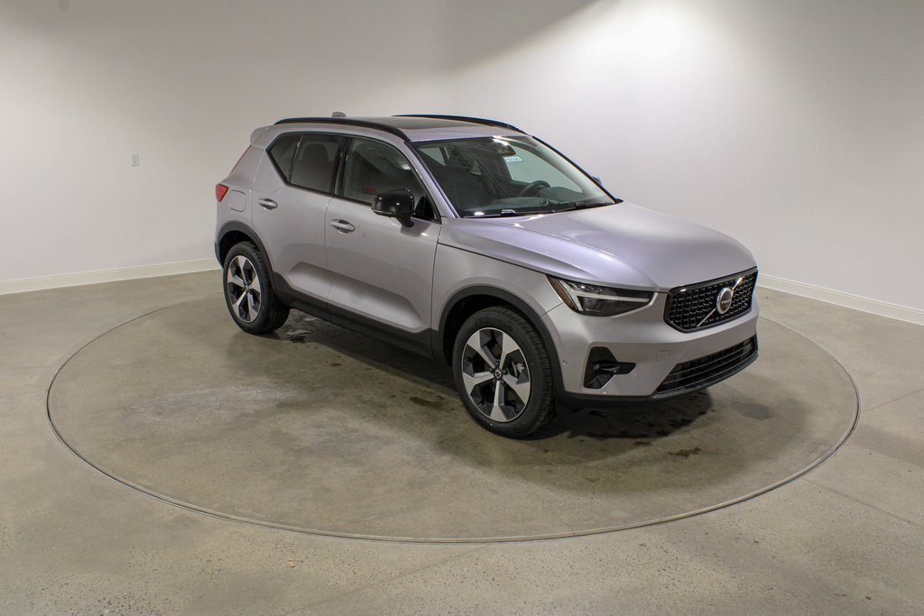 Used 2026 Volvo XC40 B5 Plus w/ Protection Package Premier AWD/4WD image 7