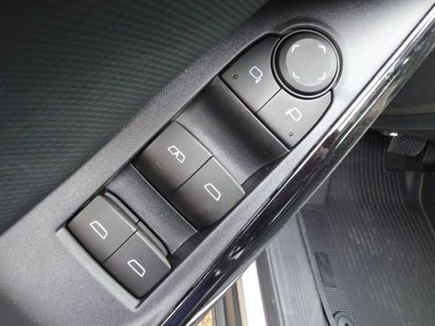 New 2026 Chevrolet Equinox LT w/ Convenience Package II image 16