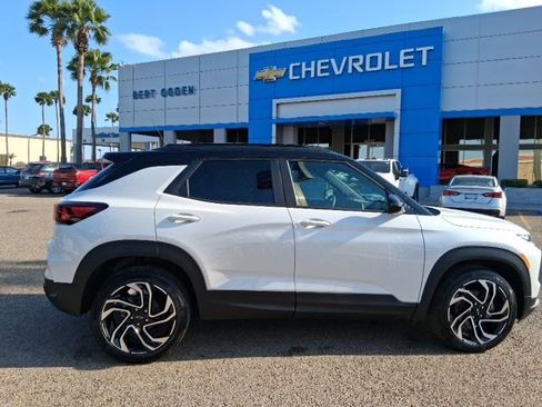New 2026 Chevrolet TrailBlazer RS w/ Driver Confidence Package FWD image 3