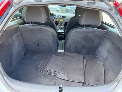 Used 2011 Volvo C30 T5 R-Design image 12