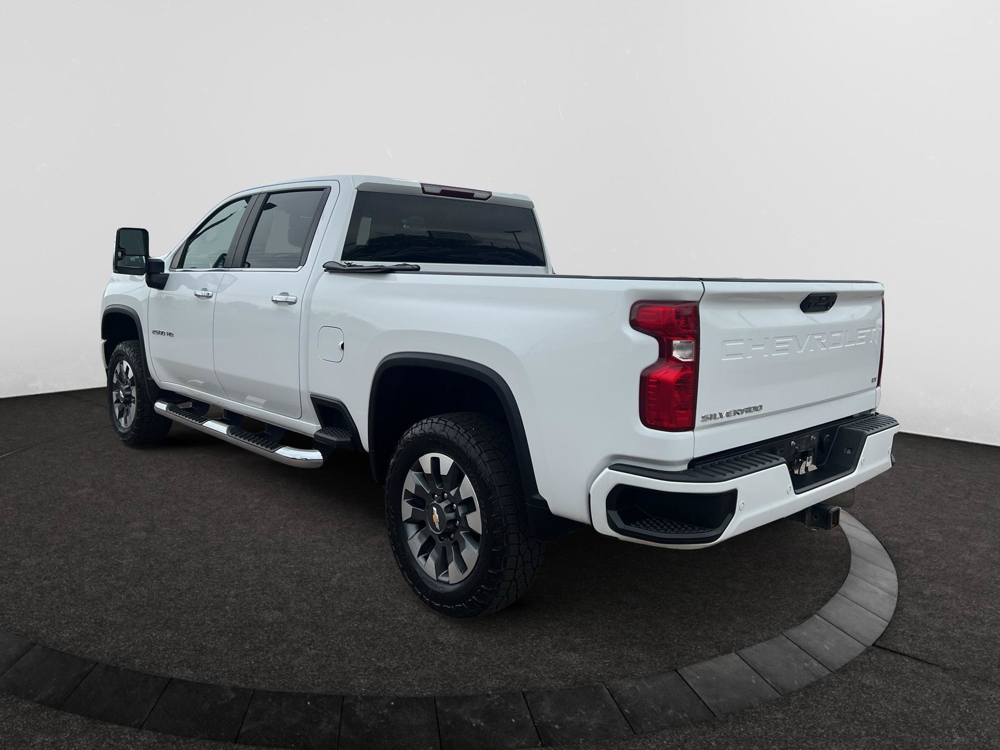 Used 2021 Chevrolet Silverado 2500 LT w/ Z71 Chrome Sport Edition AWD/4WD image 8