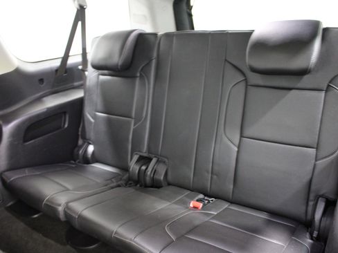 Used 2018 Chevrolet Suburban LT AWD/4WD image 21