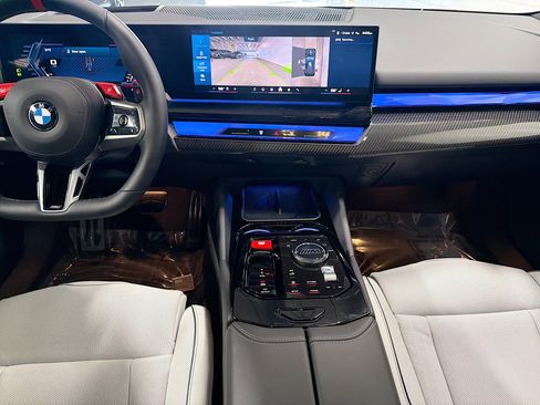 Used 2026 BMW M5 Touring w/ M Driver's Package image 27