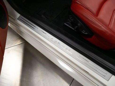 Used 2018 Maserati GranTurismo Sport image 32