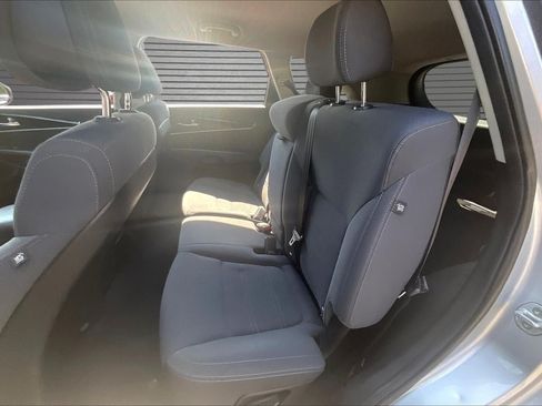 Used 2016 Kia Sorento L FWD image 21