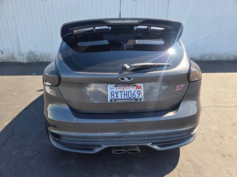 Used 2015 Ford Focus ST w/ Equipment Group 401A FWD image 5