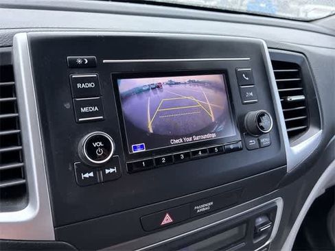 Used 2019 Honda Pilot LX image 30