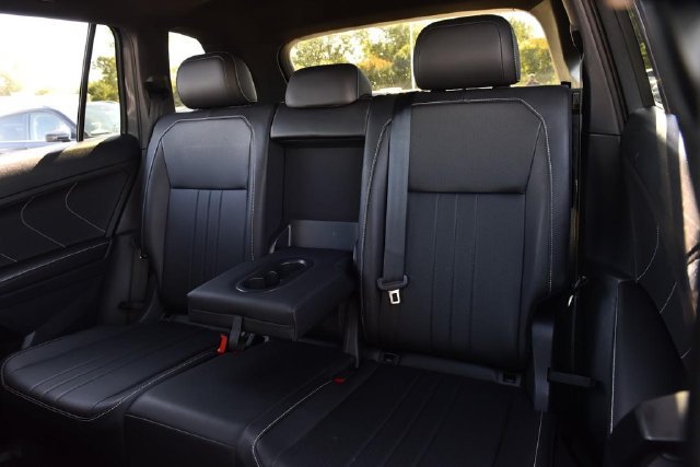 Certified 2023 Volkswagen Tiguan SE R-Line AWD/4WD image 23