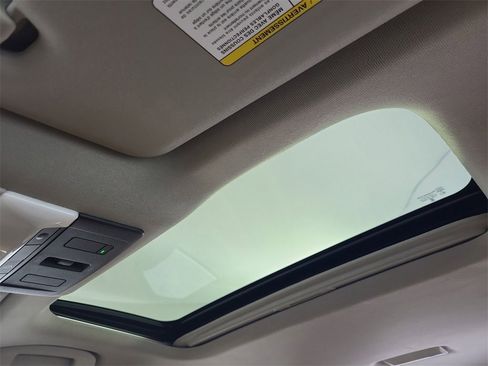 New 2025 Nissan Sentra SV w/ SV Premium Package image 24