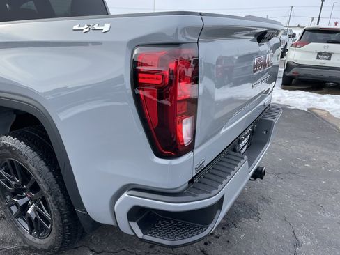 Used 2024 GMC Sierra 1500 Elevation image 38