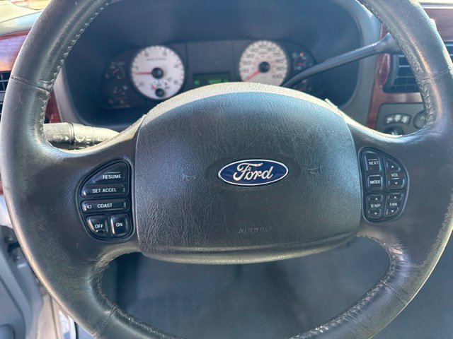 Used 2006 Ford F350 Lariat AWD/4WD image 12