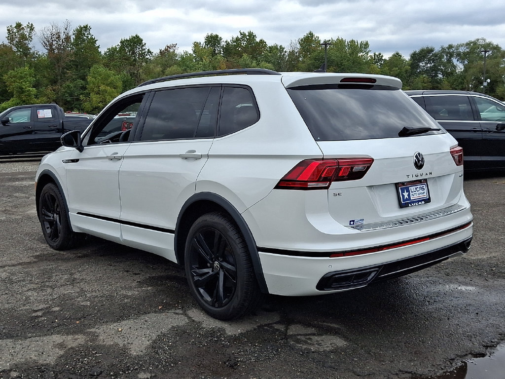 Used 2023 Volkswagen Tiguan SE R-Line AWD/4WD image 8