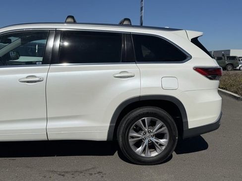 Used 2015 Toyota Highlander XLE image 5