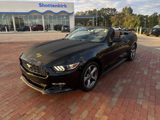 Used 2017 Ford Mustang Convertible w/ Equipment Group 051A RWD image 5