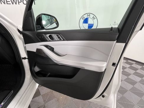 Certified 2024 BMW X5 xDrive40i w/ M Sport Package AWD/4WD image 24