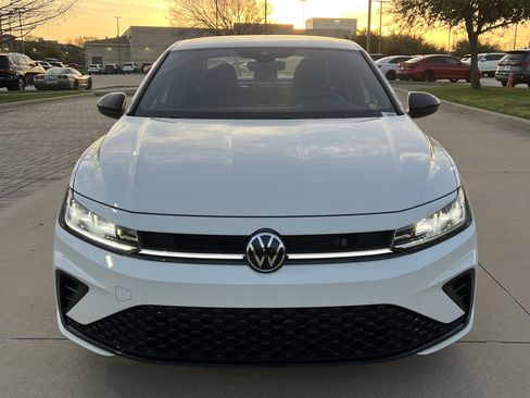 Certified 2025 Volkswagen Jetta Sport FWD image 3