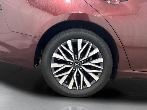 Used 2024 Nissan Altima 2.5 SV image 8