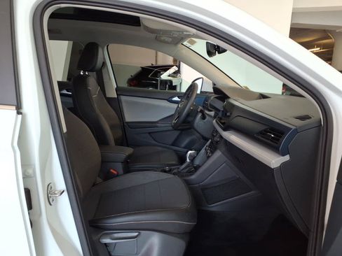 Used 2023 Volkswagen Taos SE w/ Panoramic Sunroof Package AWD/4WD image 20