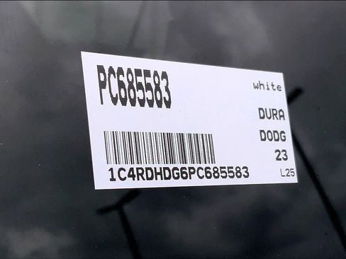 Used 2023 Dodge Durango GT image 30