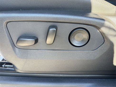 New 2026 GMC Sierra 1500 SLT w/ SLT Premium Plus Package image 12