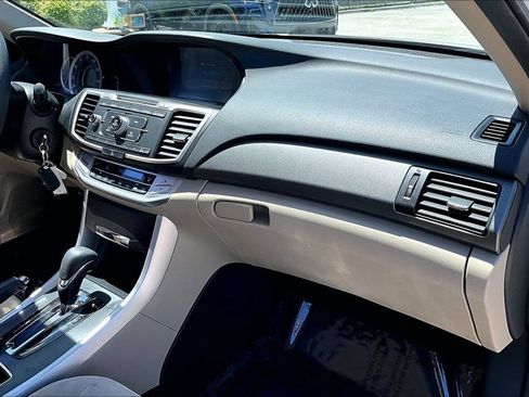Used 2013 Honda Accord LX image 24