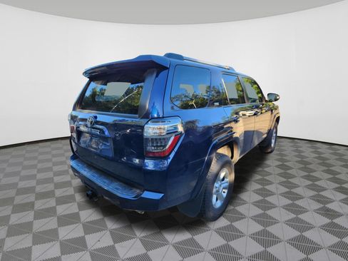 Used 2024 Toyota 4Runner SR5 AWD/4WD image 4