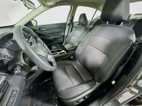 Used 2024 Nissan Altima 2.5 SV image 15