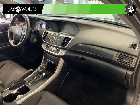Used 2014 Honda Accord Sport image 17