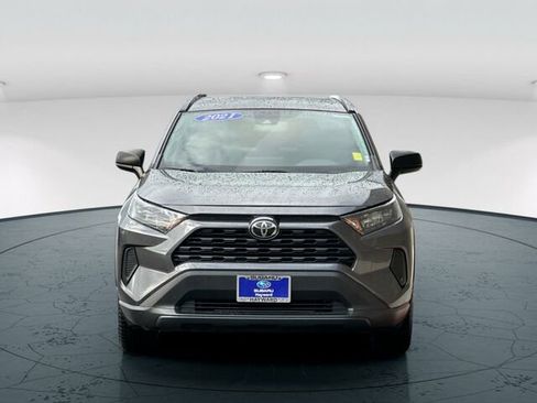 Used 2021 Toyota RAV4 LE image 9